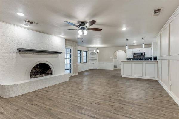 1008 Bert Drive, Arlington, TX 76012