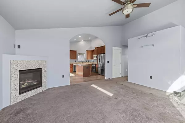 618 Tivoli Dr, Medford, OR 97501