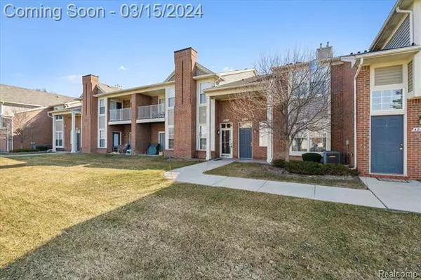 48436 MAPLEHURST Drive, Shelby Twp, MI 48317