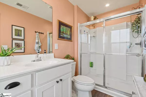 205 Burr Oak Lane, Piedmont, SC 29673