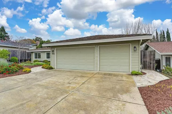 5924 Adana CIR, Carmichael, CA 95608