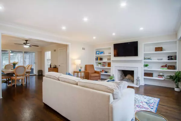 315 N Bothwell ST, Palatine, IL 60067