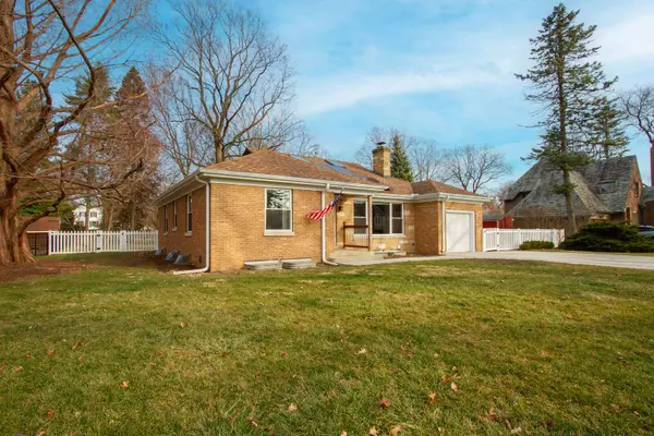 315 N Bothwell ST, Palatine, IL 60067