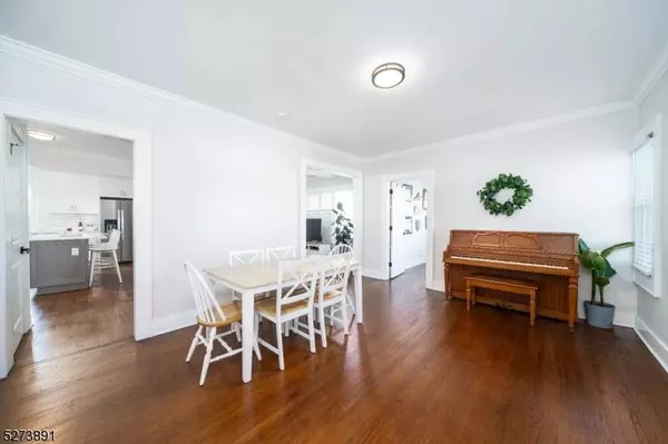 8 Boyden Ave, Maplewood Twp., NJ 07040