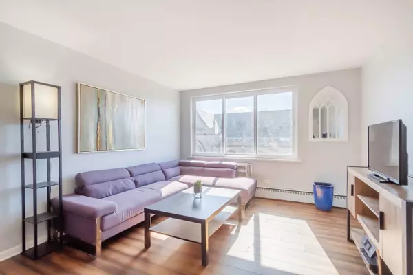 150 S Oak Park AVE #403, Oak Park, IL 60302