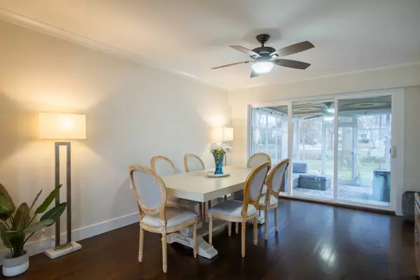 315 N Bothwell ST, Palatine, IL 60067