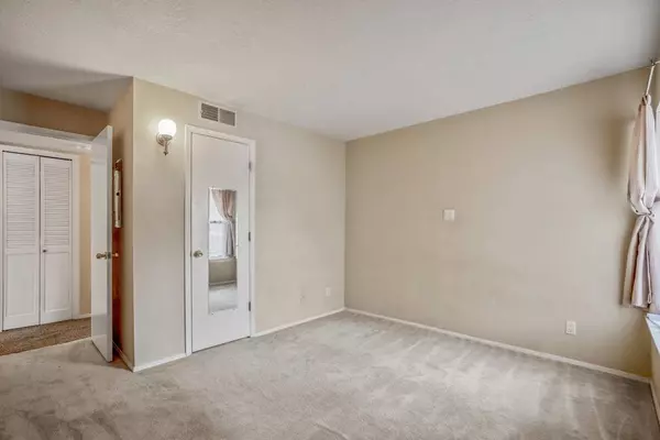 505 Oppenheimer DR #210, Los Alamos, NM 87544