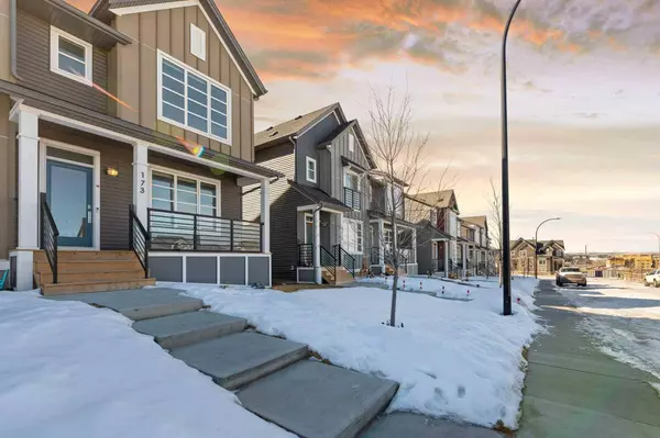 173 Carringvue WAY NW, Calgary, AB T3P 1K6
