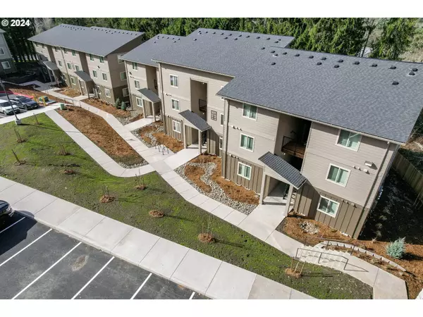 1055 Schurman DR S, Salem, OR 97302