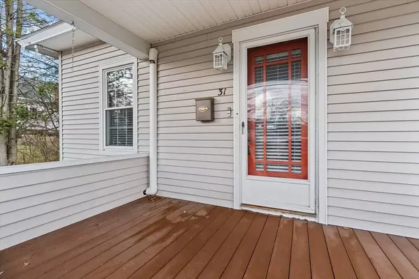 31 Albion St, Methuen, MA 01844