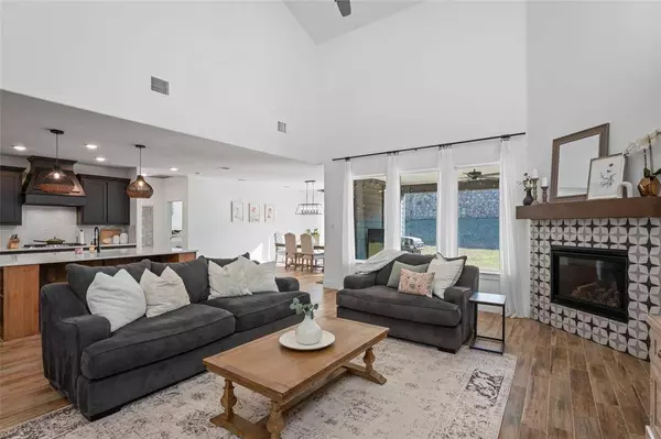 7436 Haggard Street, Fort Worth, TX 76179