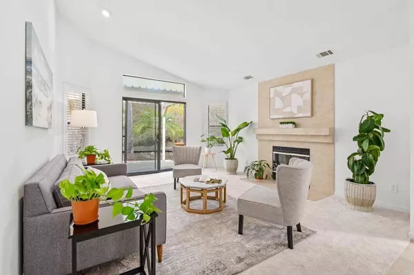 868 Huckleberry LN, Escondido, CA 92025