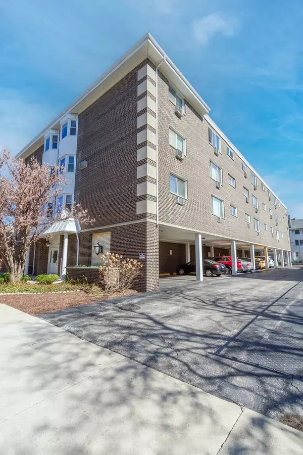 150 S Oak Park AVE #403, Oak Park, IL 60302