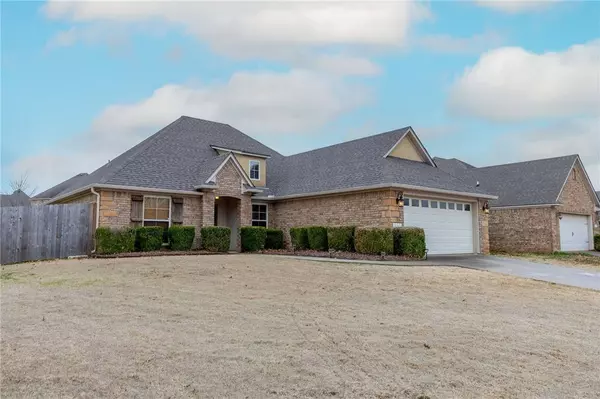 3415 W Earnhardt Dr, Fayetteville, AR 72704