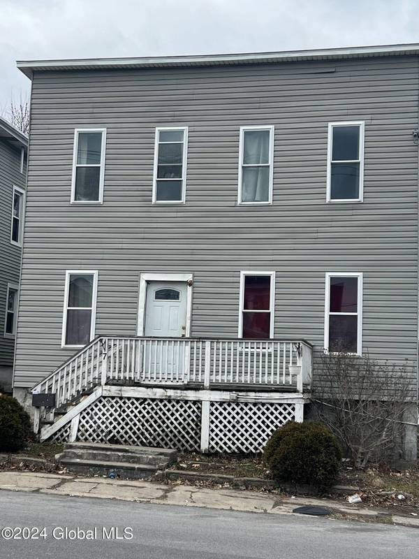 7 Reid Street, Amsterdam, NY 12010