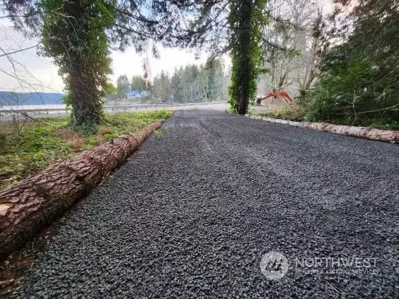 10 N Robinson RD, Hoodsport, WA 98548