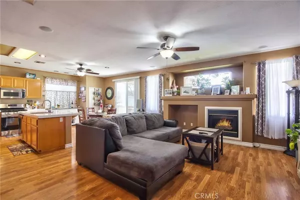 921 Hemingway DR, Corona, CA 92878