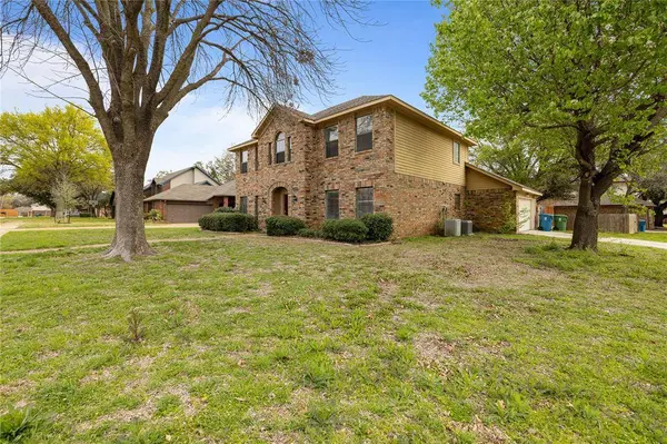 2100 Steppington Avenue, Flower Mound, TX 75028