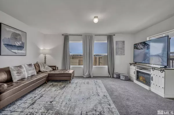 207 Sweetwater Drive, Yerington, NV 89447