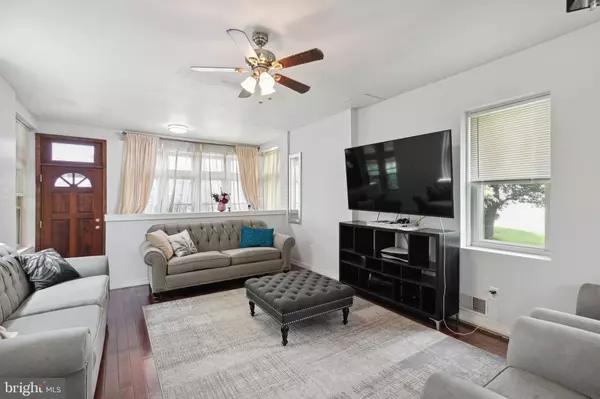 325 JANSEN AVE, Essington, PA 19029