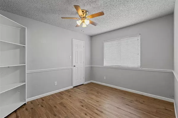 1114 Stone Creek Drive, Mansfield, TX 76063