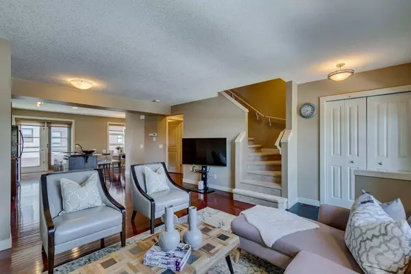 224 Aspen Hills Villas SW, Calgary, AB T3H 0H9