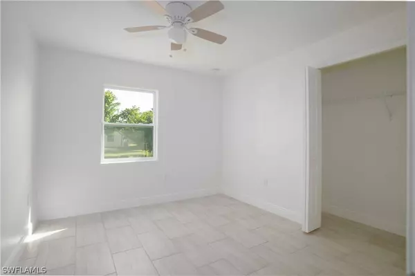 2148 Hale CT, Fort Myers, FL 33916