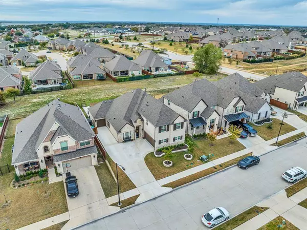 4033 Rancho Milagro Drive, Fort Worth, TX 76179