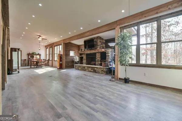 463 Bates RD SE, Cartersville, GA 30120