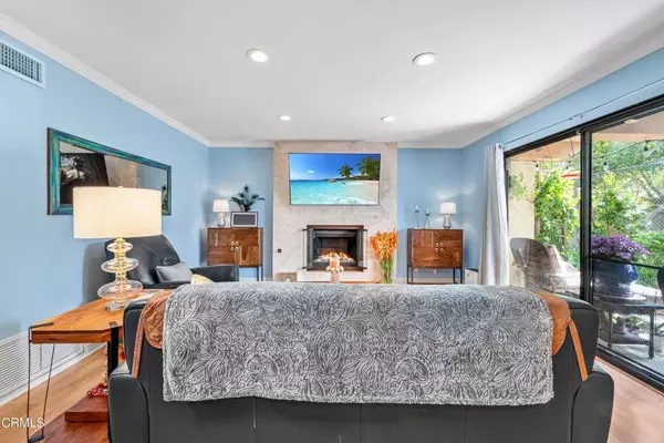 648 Rosewood AVE, Camarillo, CA 93010