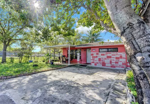 2730 Funston St, Hollywood, FL 33020