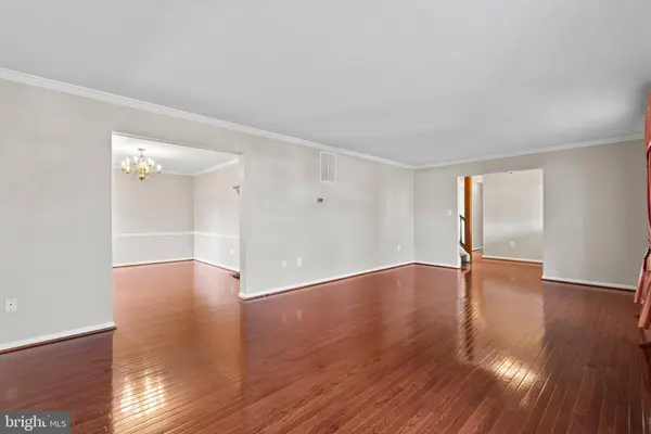 3252 KINROSS CIR, Herndon, VA 20171