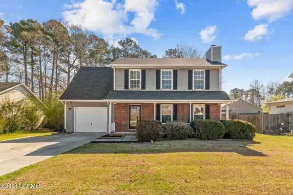 135 Suffolk Circle, Jacksonville, NC 28546