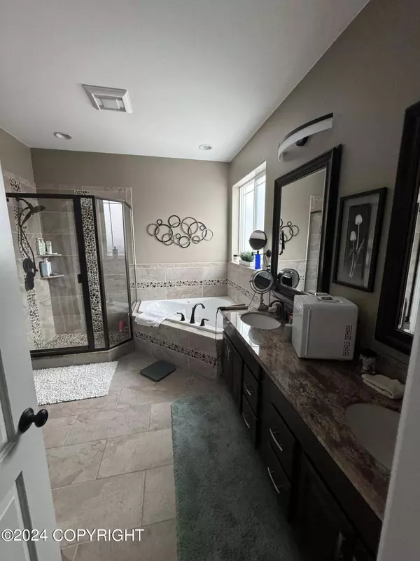 5537 E Fetlock DR, Wasilla, AK 99654