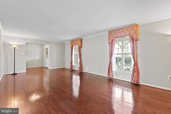 3252 KINROSS CIR, Herndon, VA 20171