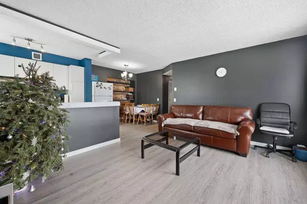 2909 17 AVE SW #305, Calgary, AB T3E 0B1