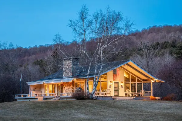 73 Dorset Orchard RD, Dorset, VT 05251