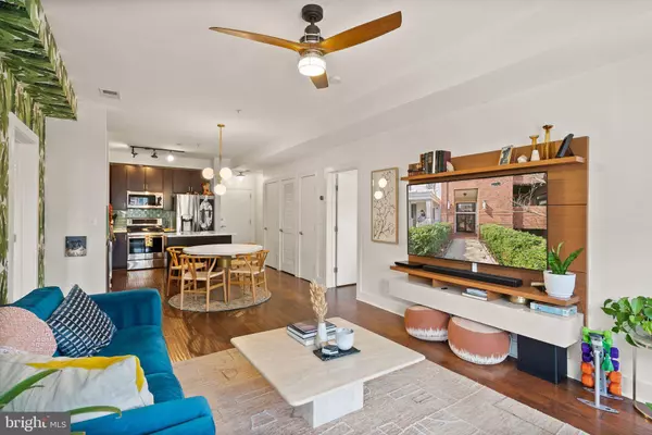 245 15TH ST SE #104, Washington, DC 20003