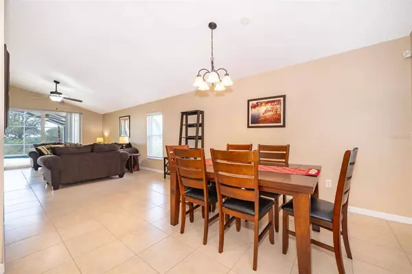 557 GLENEAGLES DR, Davenport, FL 33897