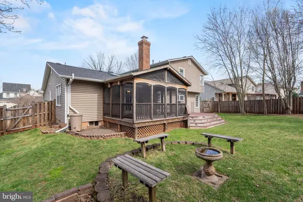 3252 KINROSS CIR, Herndon, VA 20171