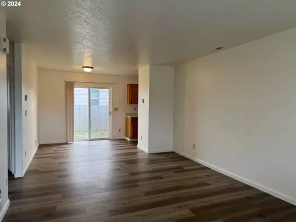 306 34TH AVE SE, Albany, OR 97322