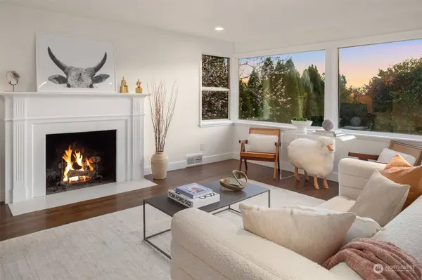 2809 12th AVE W, Seattle, WA 98119