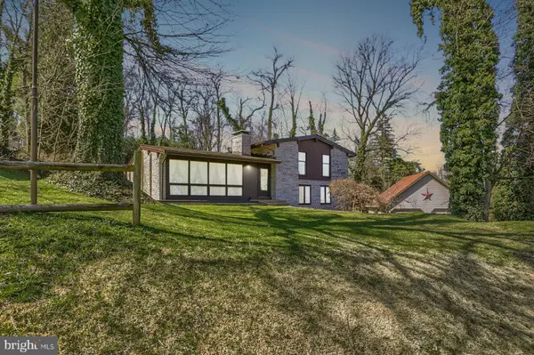 350 HILLSIDE DR, New Cumberland, PA 17070