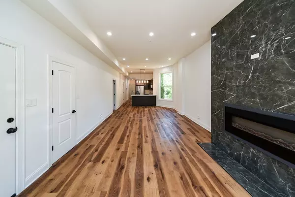 5023 S Indiana AVE, Chicago, IL 60615