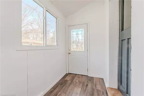 17 Henrie Street, Moorefield, ON N0G 2K0