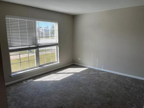 410 Ogden Falls Boulevard, Oswego, IL 60543