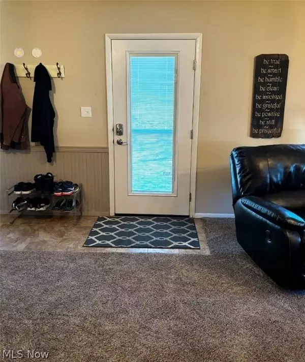 2514 Raber RD #4A, Uniontown, OH 44685