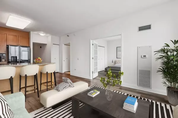 33 W ontario Street #47G, Chicago, IL 60654