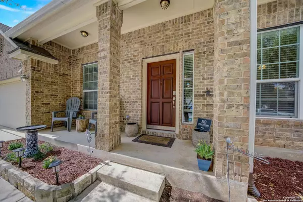 947 AVERY PKWY, New Braunfels, TX 78130-2003