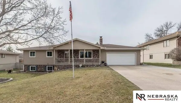 12835 Southdale Drive, Omaha, NE 68137
